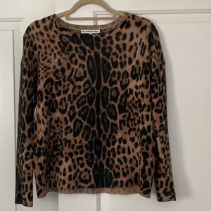Chic Leopard Print Long Sleeve cashmere sweater
